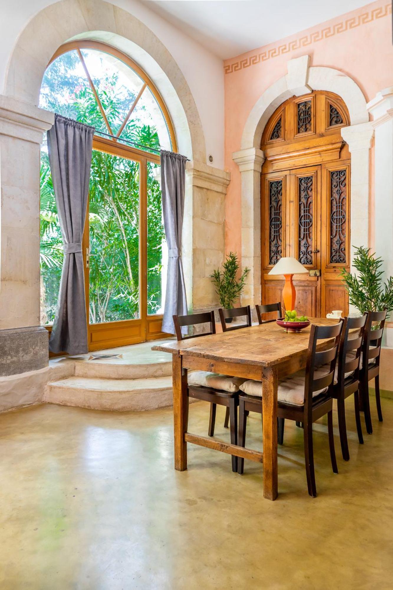 Couvent Des Ursulines: Historic Pezenas Retreat for Families and Groups Villa Exterior photo