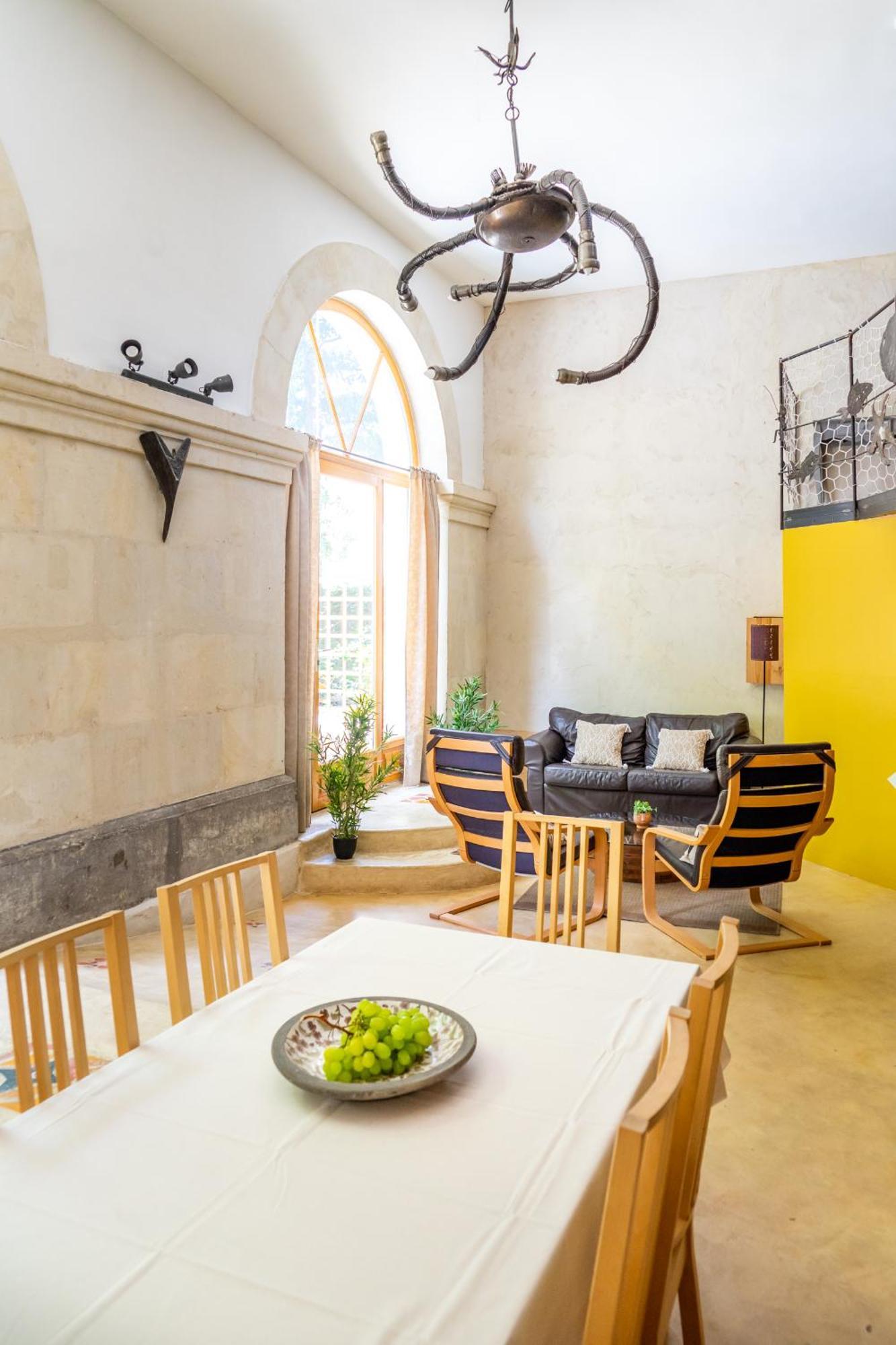 Couvent Des Ursulines: Historic Pezenas Retreat for Families and Groups Villa Room photo